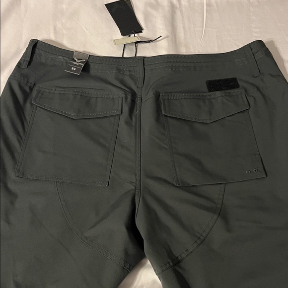 Men's Black Cargo Pants - Picture 12 of 16